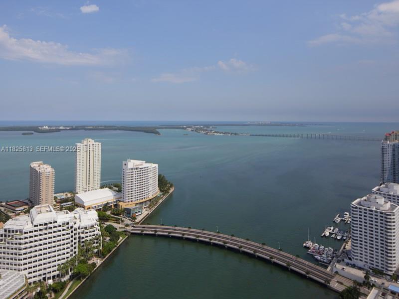 495 Brickell Avenue, Unit 4205 Miami, FL 33131 - Photo 3 of 21