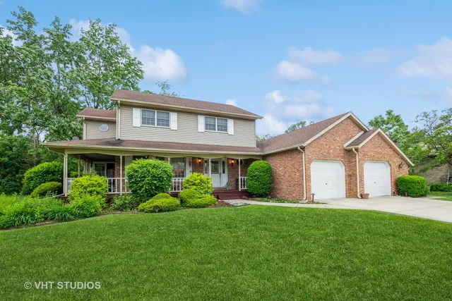 $425,000 | 226 Cove Drive, Flossmoor, IL 60422