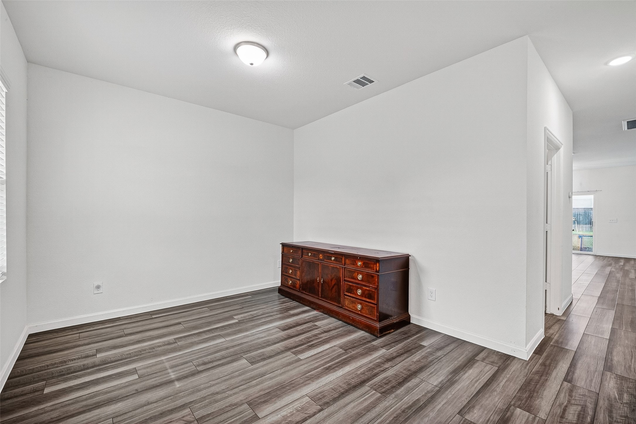 7518 Evitale Way Houston, TX 77049 - Photo 8 of 50