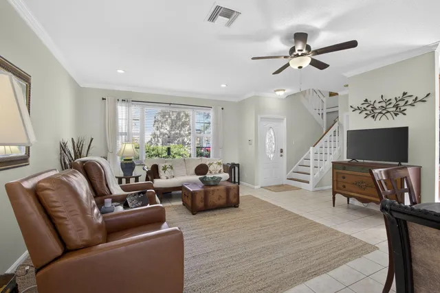 $425,000 | 310 Laurel Oaks Way, Jupiter, FL 33458