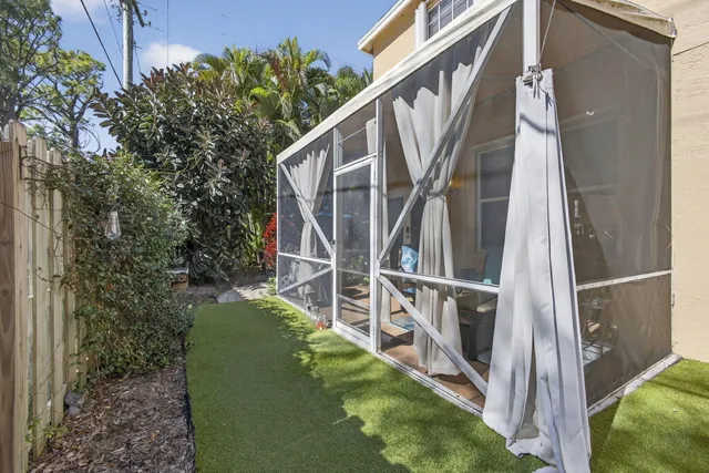 $425,000 | 310 Laurel Oaks Way, Jupiter, FL 33458