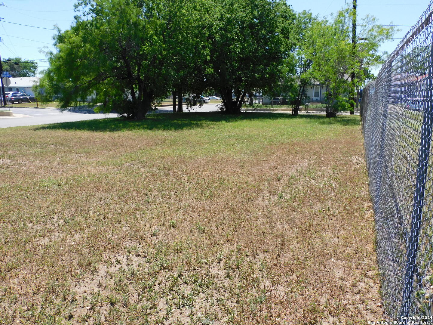 3827 Bay San Antonio, TX 78237 - Photo 11 of 23 a view of a backyard with large trees