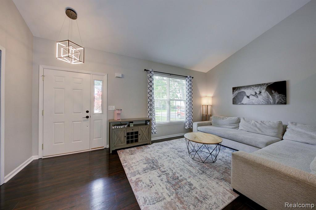 2523 Ravine Side North Howell, MI 48843 - Photo 6 of 53