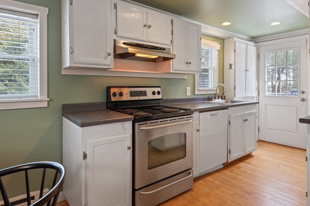 11 Elm Street Hopkinton, MA 01748 - Photo 5 of 18 Gallery Image 5