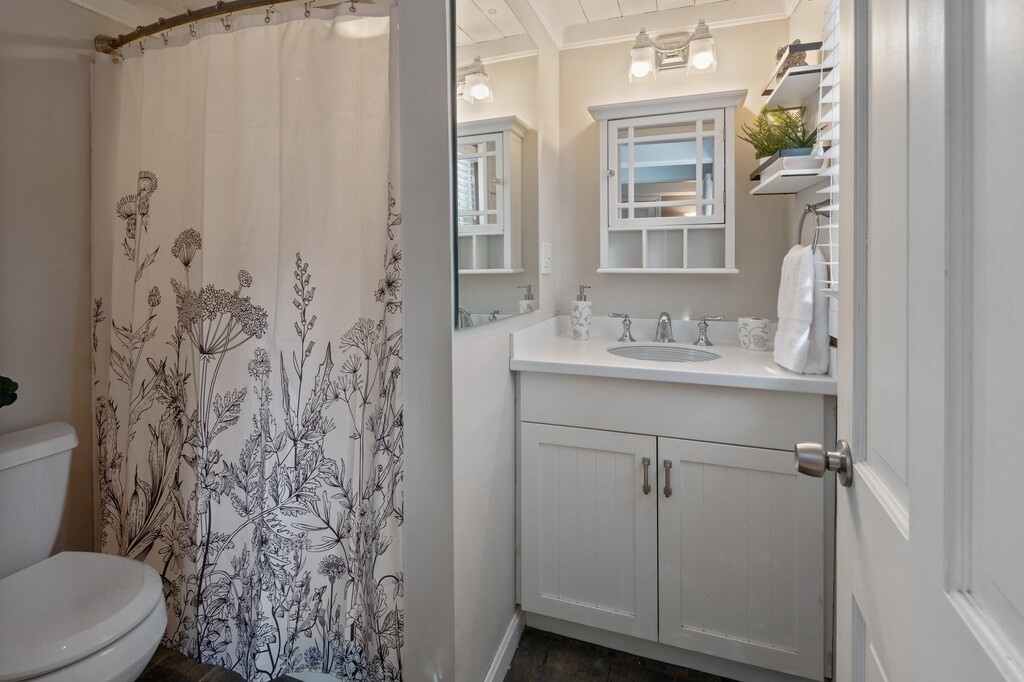 11 Elm Street Hopkinton, MA 01748 - Photo 8 of 18 Gallery Image 8