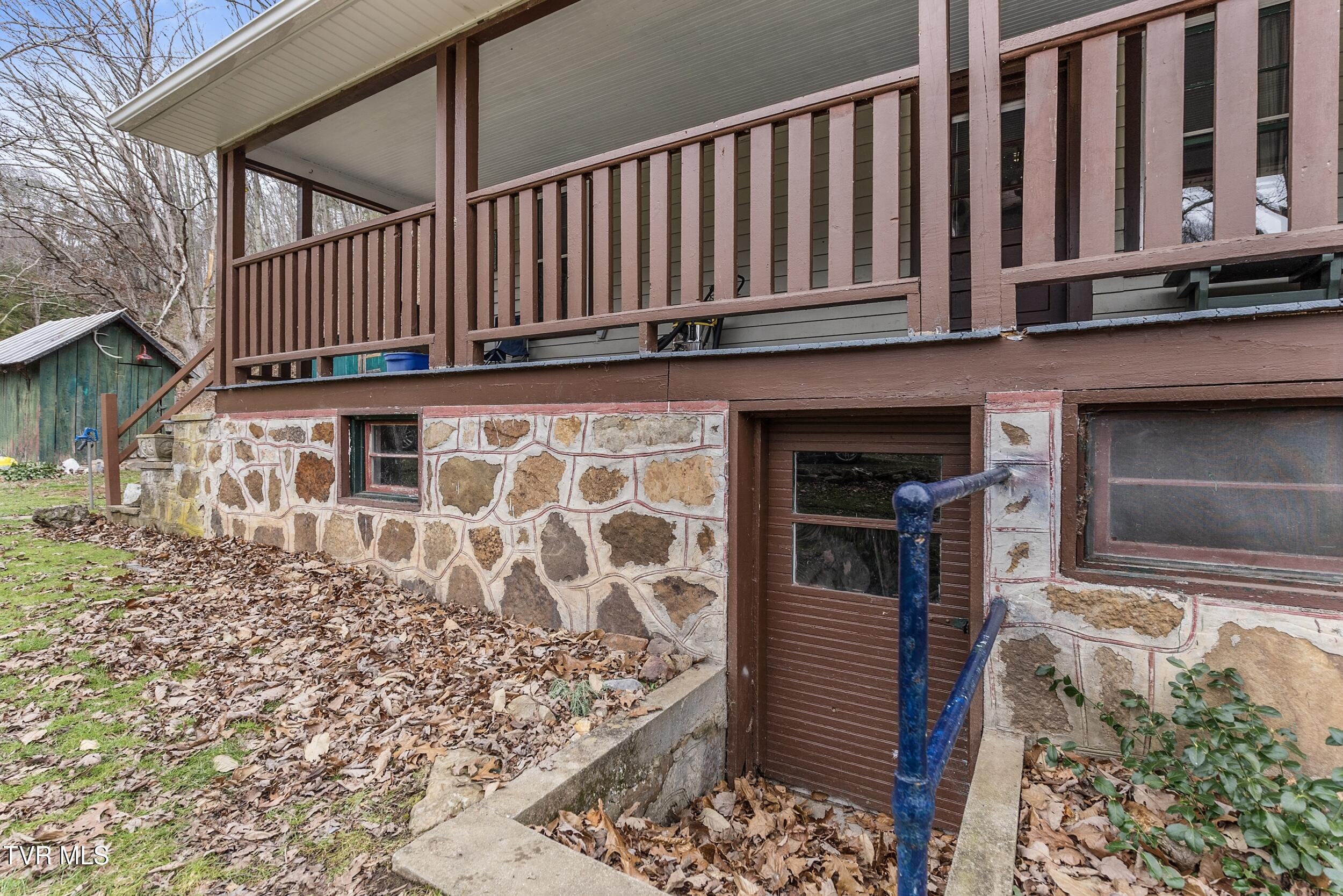 201 Falling Rock Road Saltville, VA 24370 - Photo 26 of 58 24_arw09736
