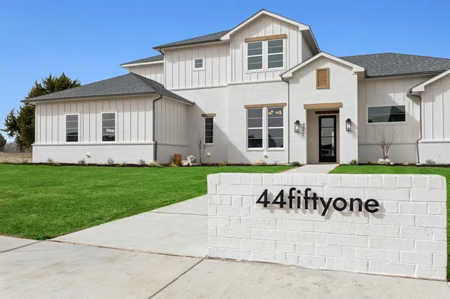 $1,020,000 | 4451 Redbud Lane, Midlothian, TX 76065