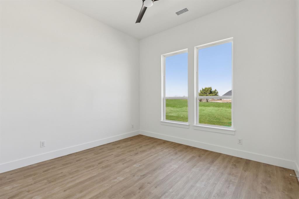 4451 Redbud Lane Midlothian, TX 76065 - Photo 25 of 35