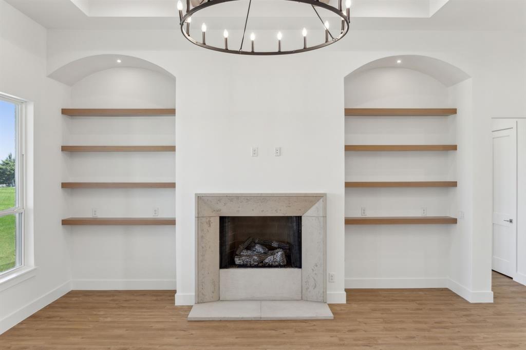 4451 Redbud Lane Midlothian, TX 76065 - Photo 6 of 35