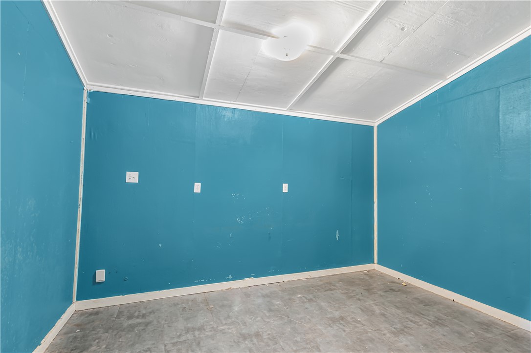 124 12th Street Somerville, TX 77879 - Photo 15 of 42 a view of an empty room