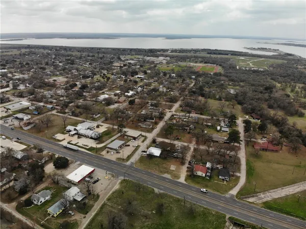 $269,000 | 124 12th Street, Somerville, TX 77879