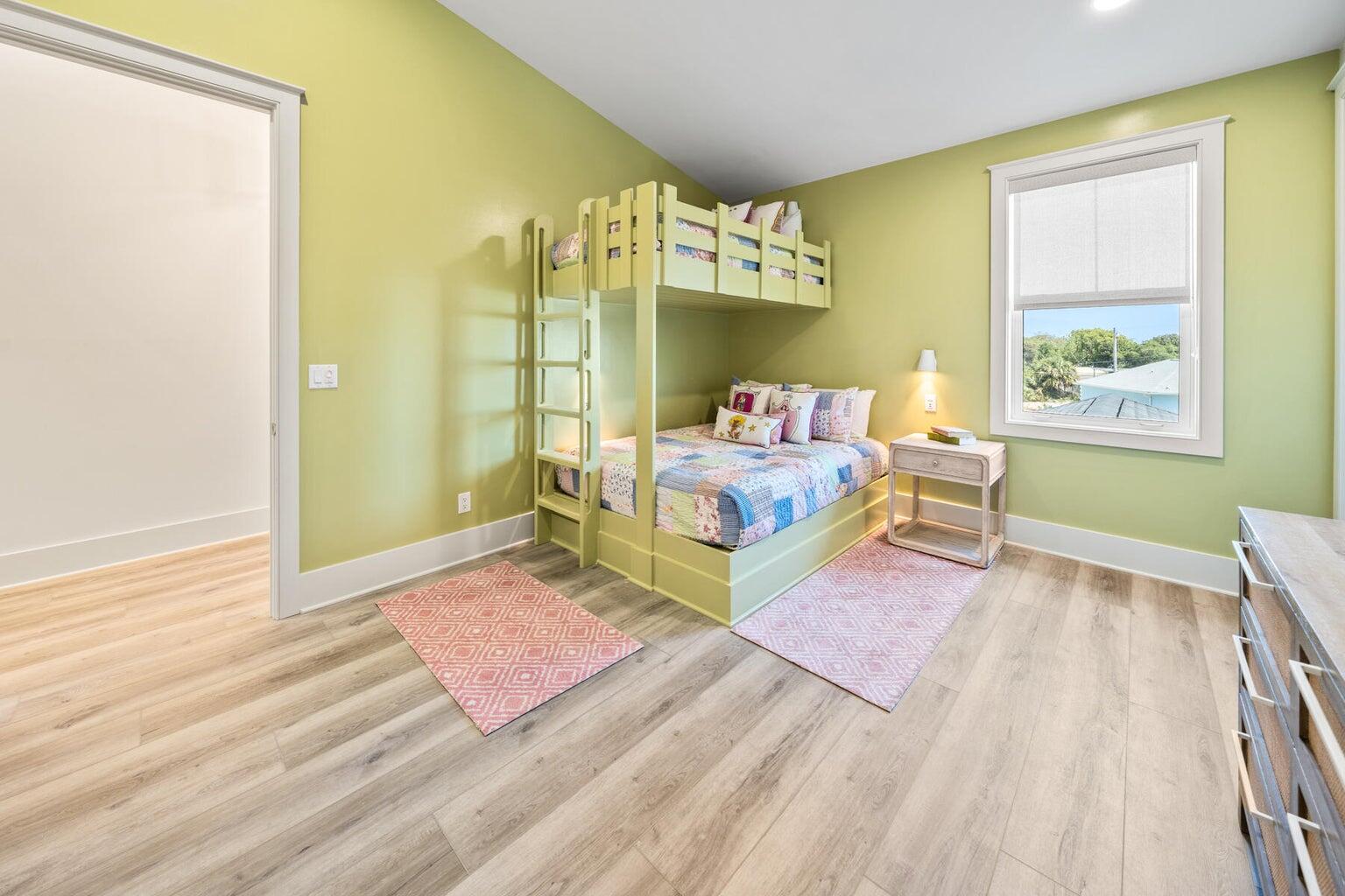 21524 Front Beach Road Panama City Beach, FL 32413 - Photo 24 of 73 a living room with a couch and a table