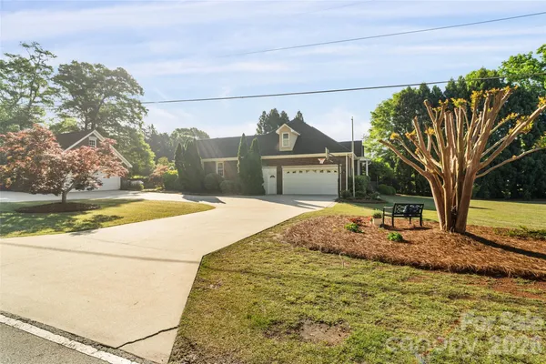 $850,000 | 1701 South Point Road, Belmont, NC 28012