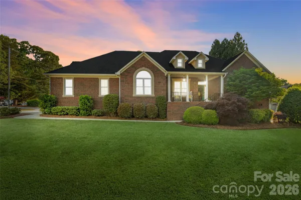 $850,000 | 1701 South Point Road, Belmont, NC 28012