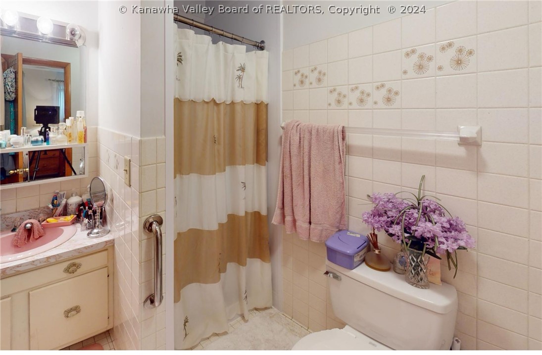 2399 Kirby Road Milton, WV 25541 - Photo 10 of 24 Gallery Image 10