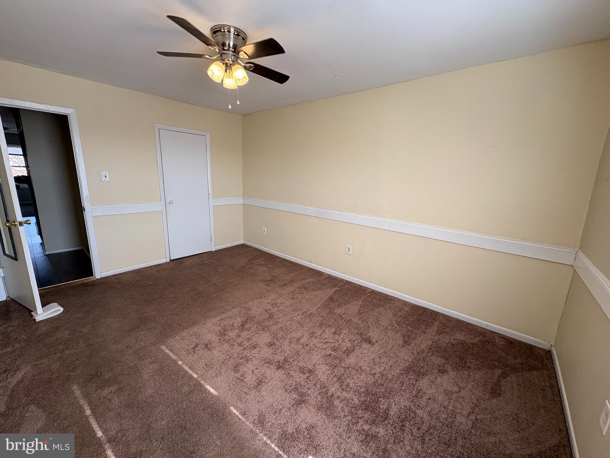 2840 Brighton Place, Unit 2 Philadelphia, PA 19149 - Photo 7 of 13 a view of empty room