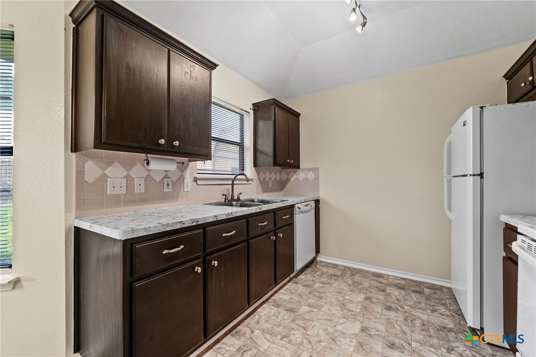 1908 Cline Drive Copperas Cove, TX 76522 - Photo 3 of 14