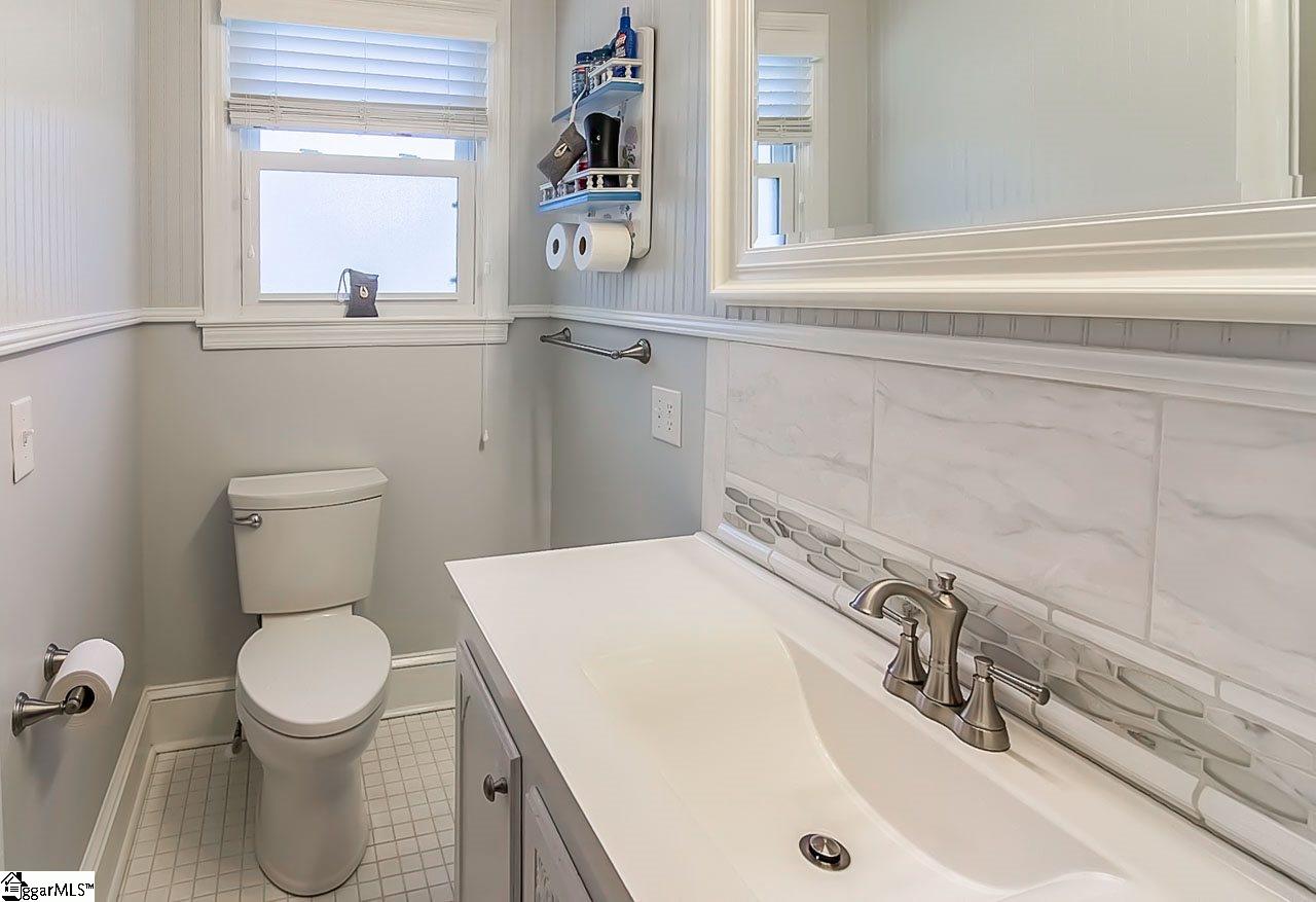 415 North B Street Easley, SC 29640 - Photo 17 of 36 Gallery Image 17