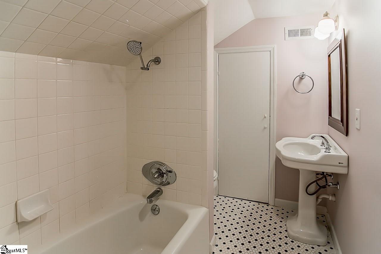 415 North B Street Easley, SC 29640 - Photo 25 of 36 Gallery Image 25