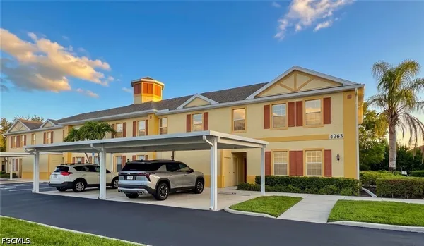 $1,350 | 4263 Liron Avenue, Unit 102, Fort Myers, FL 33916