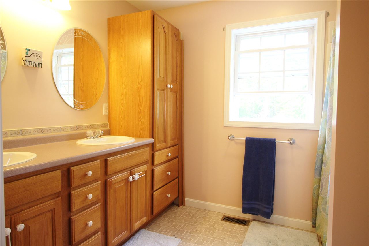 185 Town Farm Road Springfield, NH 03284 - Photo 9 of 19
