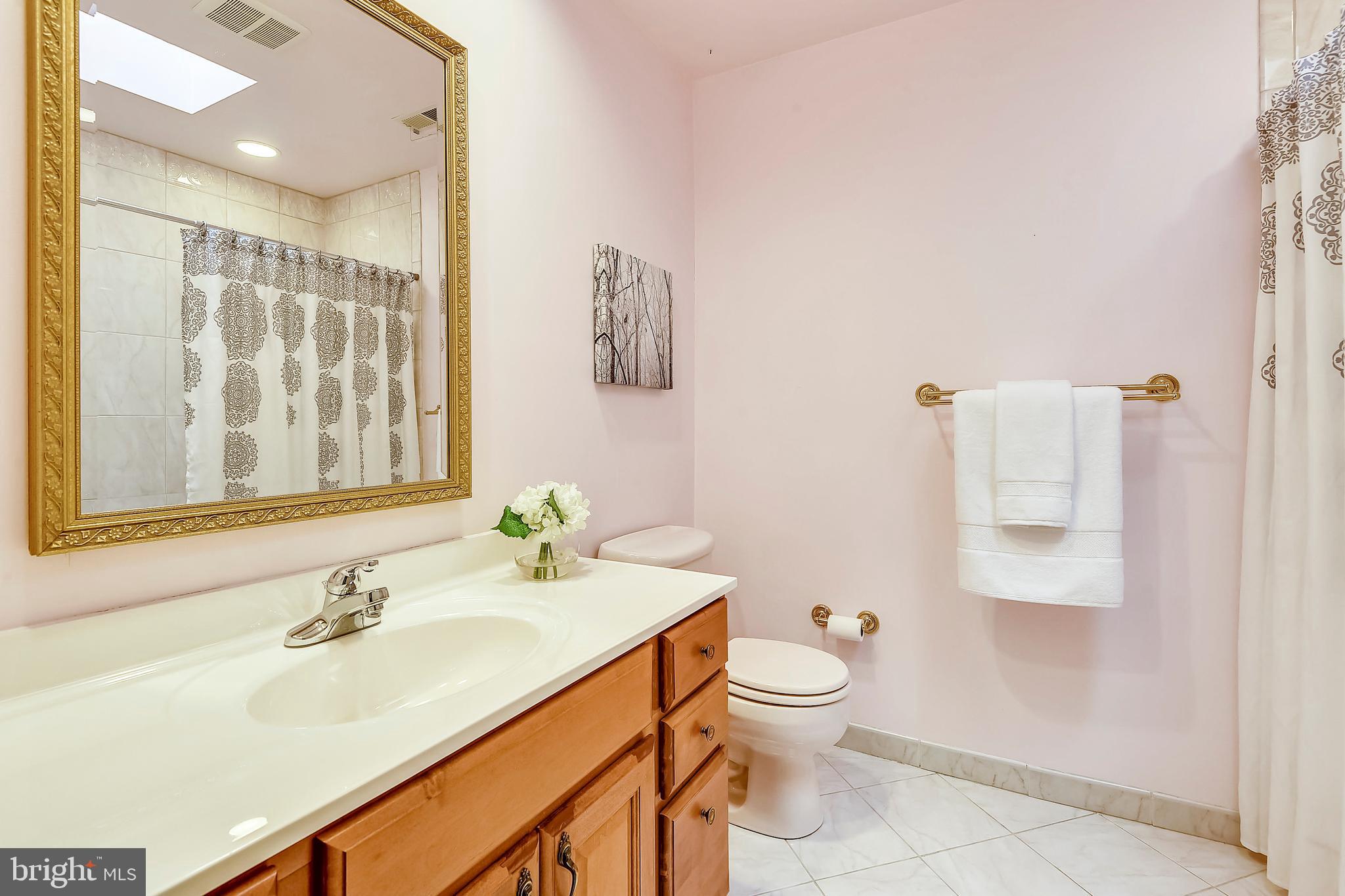 7978 Holly Road Pasadena, MD 21122 - Photo 21 of 29 Hall Full Bath