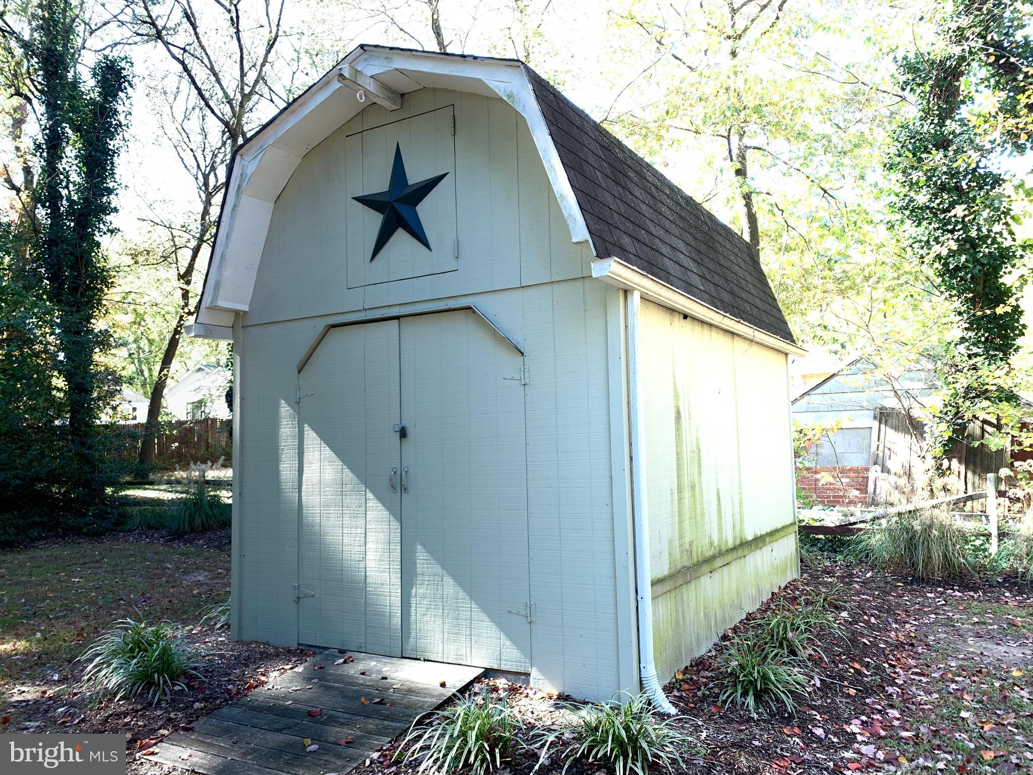 7978 Holly Road Pasadena, MD 21122 - Photo 27 of 29 Shed