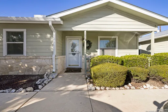 $286,000 | 121 South Plant Avenue, Unit 102, Boerne, TX 78006