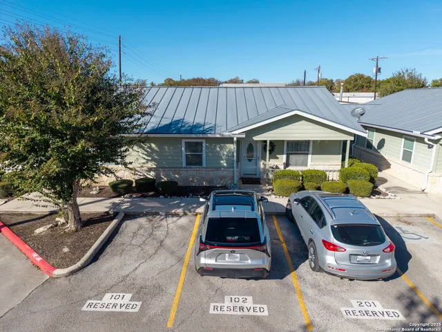 $286,000 | 121 South Plant Avenue, Unit 102, Boerne, TX 78006