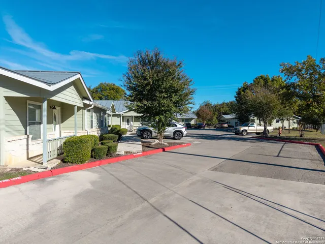 $286,000 | 121 South Plant Avenue, Unit 102, Boerne, TX 78006
