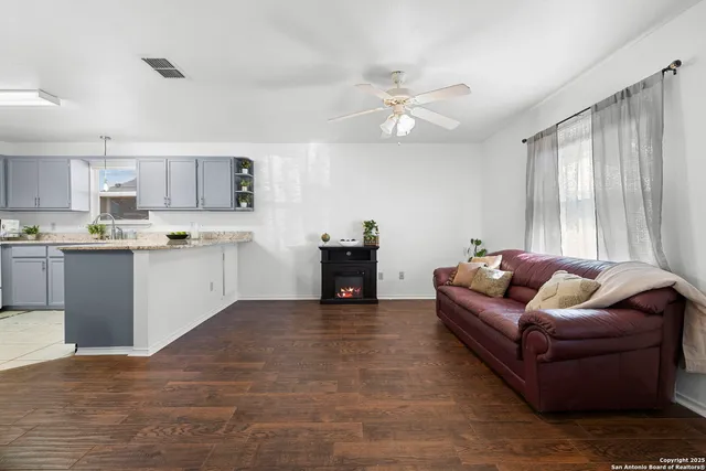 $286,000 | 121 South Plant Avenue, Unit 102, Boerne, TX 78006