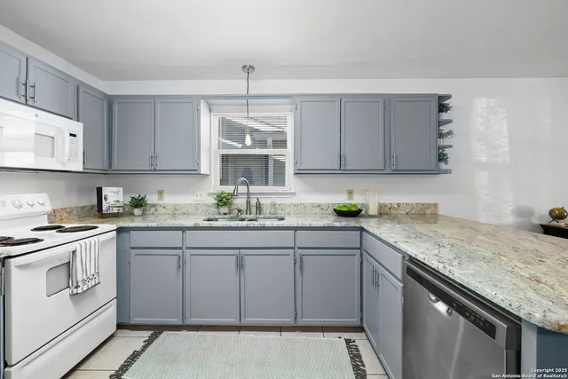 $286,000 | 121 South Plant Avenue, Unit 102, Boerne, TX 78006