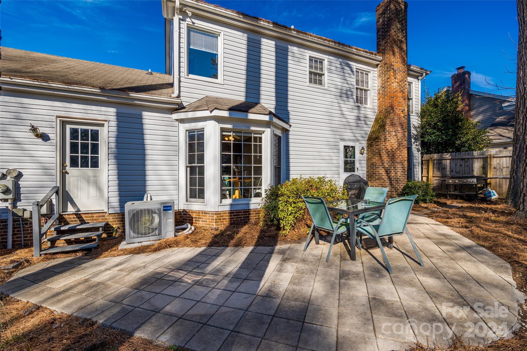 2801 Briar Ridge Drive Charlotte, NC 28270 - Photo 27 of 32 a view of a house with sitting area