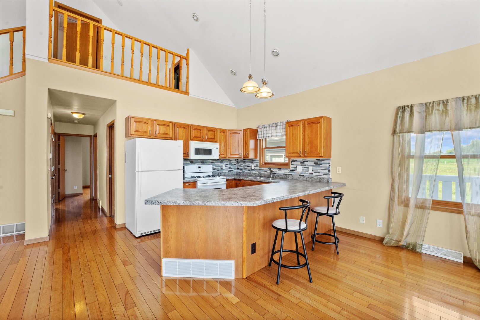 6915 Johnson Road Hebron, IL 60034 - Photo 2 of 53