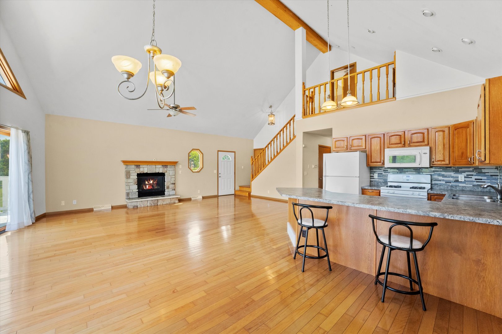 6915 Johnson Road Hebron, IL 60034 - Photo 6 of 53