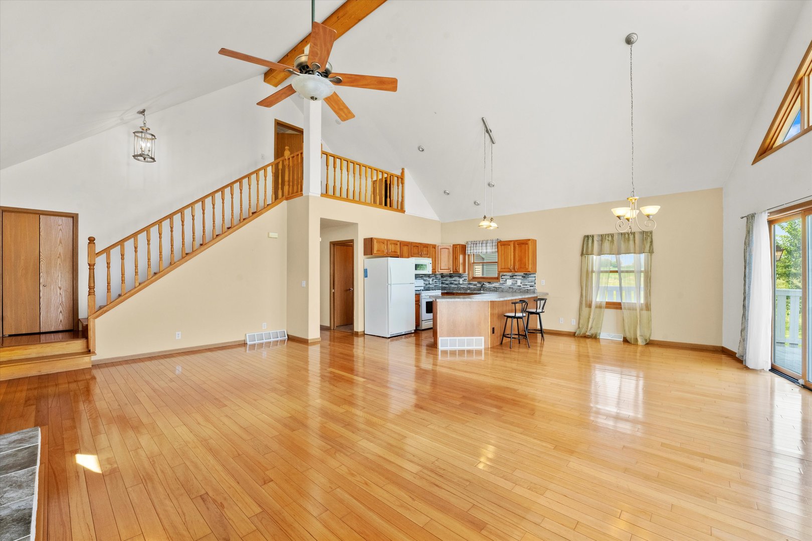 6915 Johnson Road Hebron, IL 60034 - Photo 7 of 53