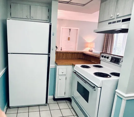 $2,100 | 1805 Fairview Villas Drive, West Palm Beach, FL 33406