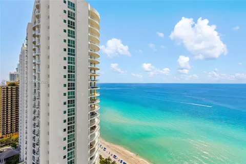 $2,250,000 | 16001 Collins Avenue, Unit 2704, Sunny Isles Beach, FL 33160