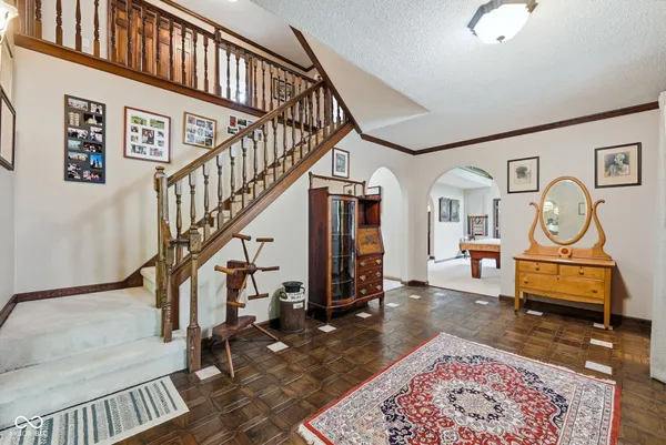 $410,000 | 2701 West Sun Valley Parkway, Muncie, IN 47303