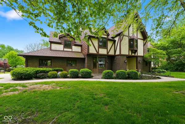 $410,000 | 2701 West Sun Valley Parkway, Muncie, IN 47303