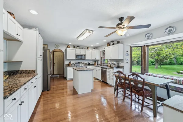 $410,000 | 2701 West Sun Valley Parkway, Muncie, IN 47303