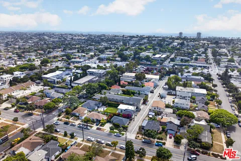 $1,585,000 | 2822 11th Street, Santa Monica, CA 90405
