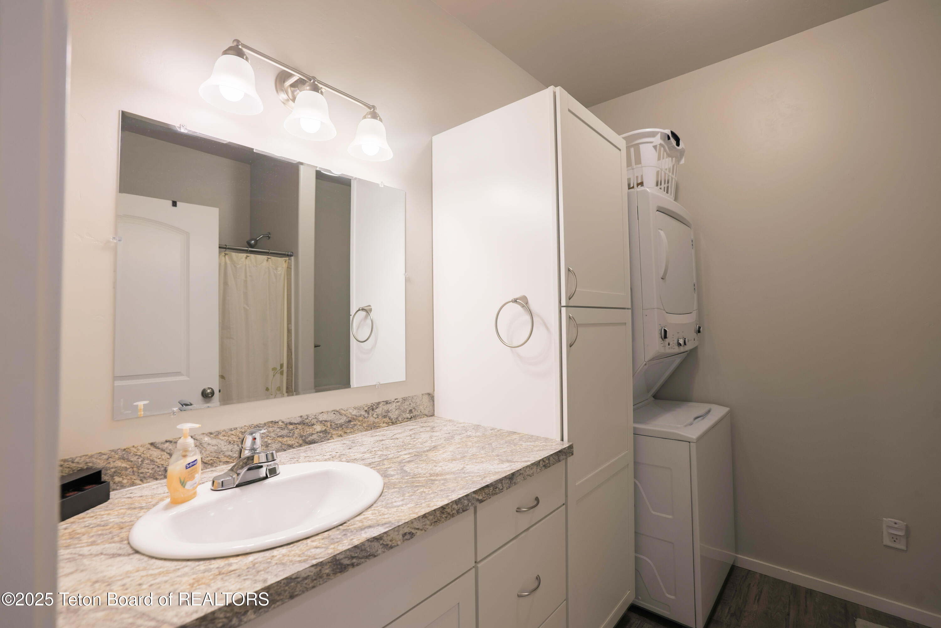 67 Eva Lane, Unit 8 Victor, ID 83455 - Photo 12 of 27 67 Eva Lane #8-09