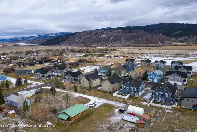 $675,000 | 67 Eva Lane, Unit 8, Victor, ID 83455