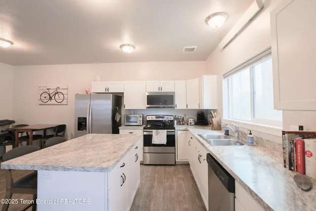 $675,000 | 67 Eva Lane, Unit 8, Victor, ID 83455