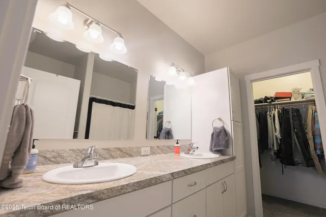 $680,000 | 67 Eva Lane, Unit 8, Victor, ID 83455