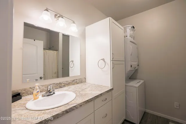 $680,000 | 67 Eva Lane, Unit 8, Victor, ID 83455