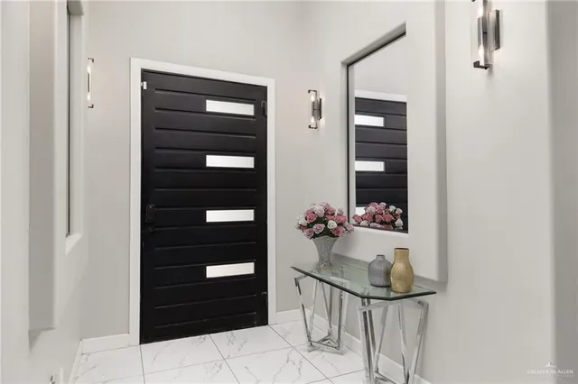 $449,000 | 325 West Palm Drive, Edinburg, TX 78541