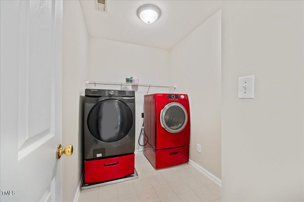3924 Tyler Bluff Lane Raleigh, NC 27616 - Photo 25 of 32 46-2A1A4379