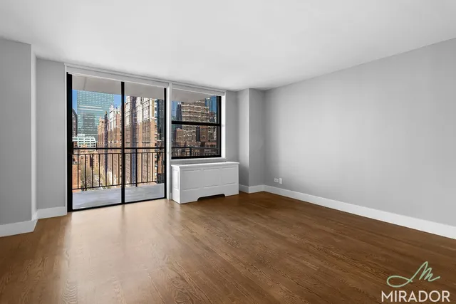 $4,300 | 330 East 39th Street, Unit 21H | Murray Hill